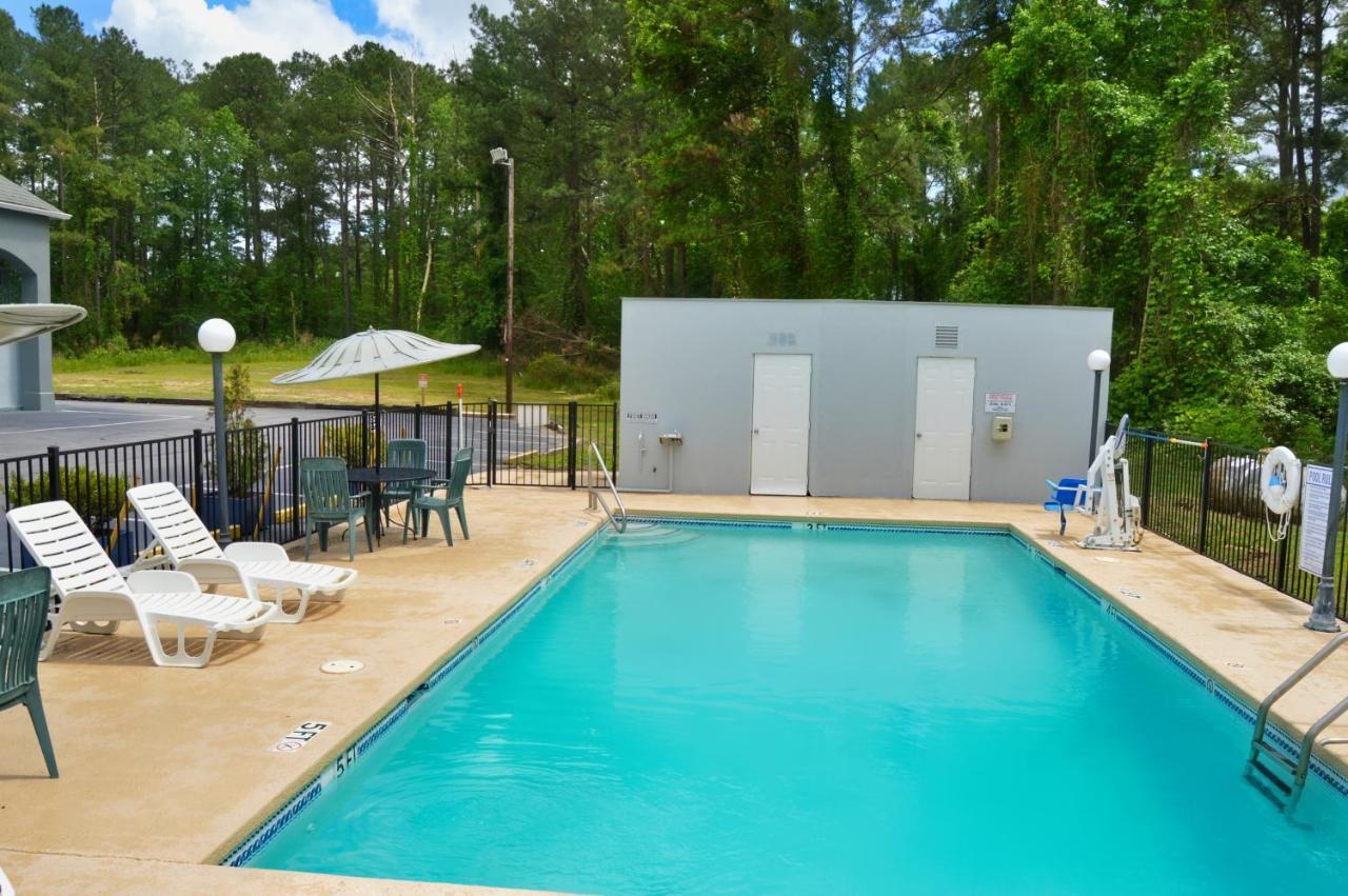 Days Inn By Wyndham Hardeeville Near Hilton Head Exterior foto