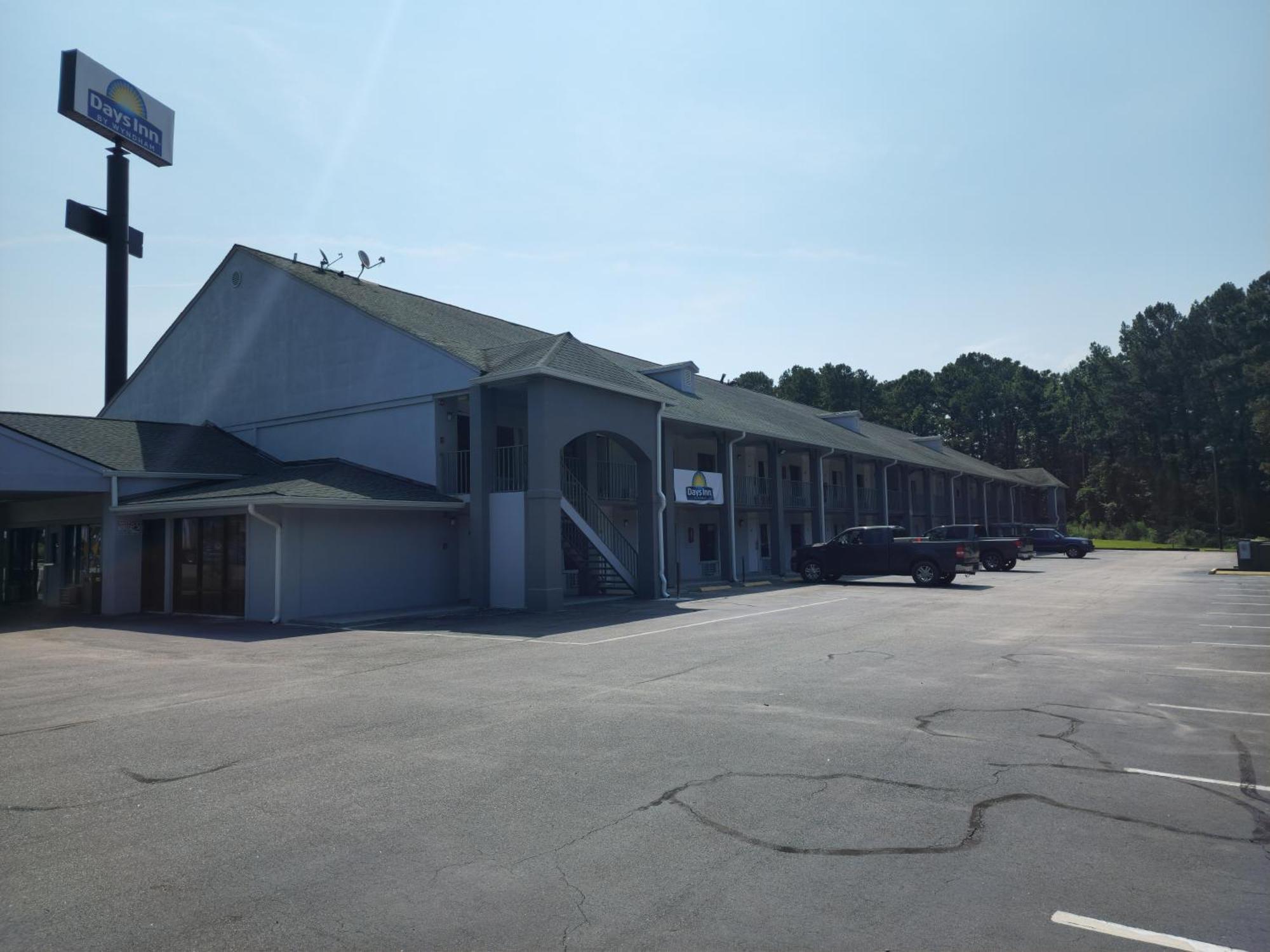 Days Inn By Wyndham Hardeeville Near Hilton Head Exterior foto