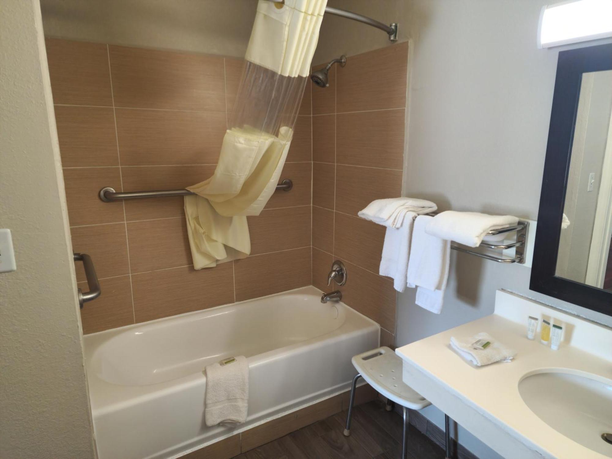 Days Inn By Wyndham Hardeeville Near Hilton Head Exterior foto